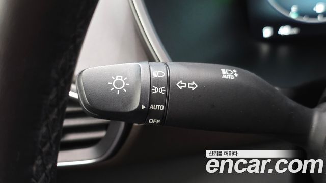 Hyundai Santafe 2022 — photo 21