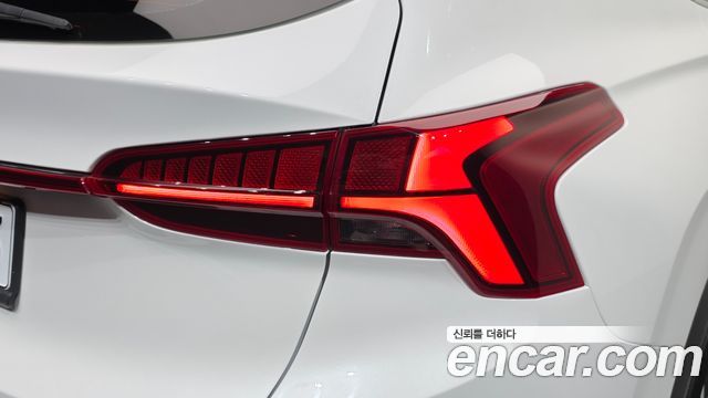 Hyundai Santafe 2022 — photo 9
