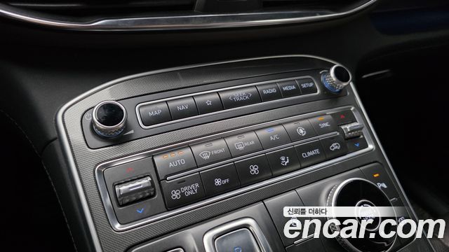 Hyundai Santafe 2022 — photo 27