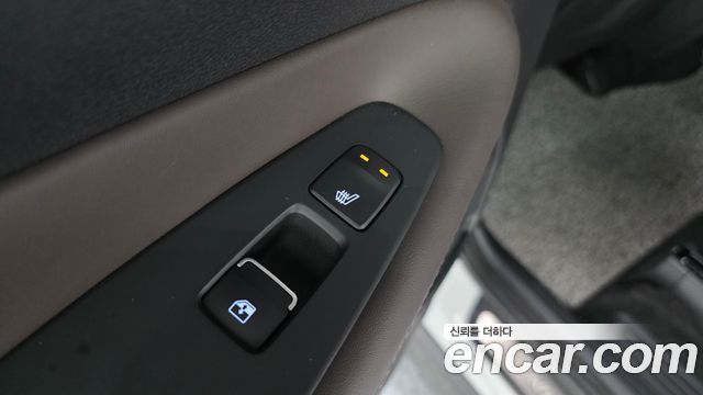 Hyundai Santafe 2022 — photo 29