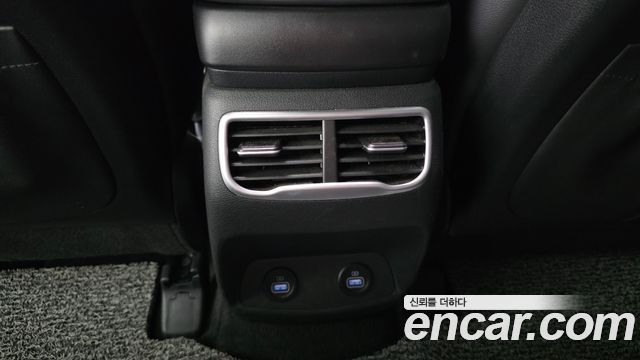 Hyundai Santafe 2022 — photo 30