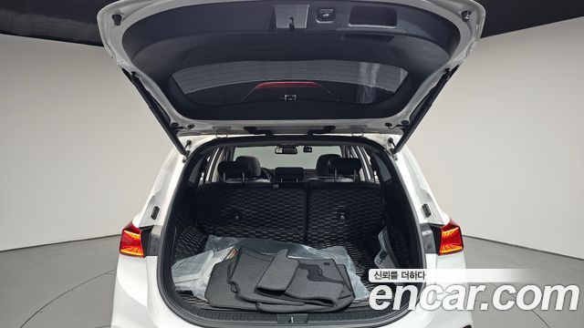 Hyundai Santafe 2019 — photo 34