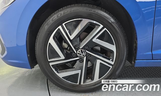Volkswagen Jetta 2023 — photo 5
