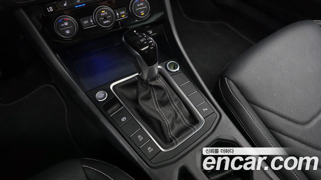 Volkswagen Jetta 2023 — photo 12