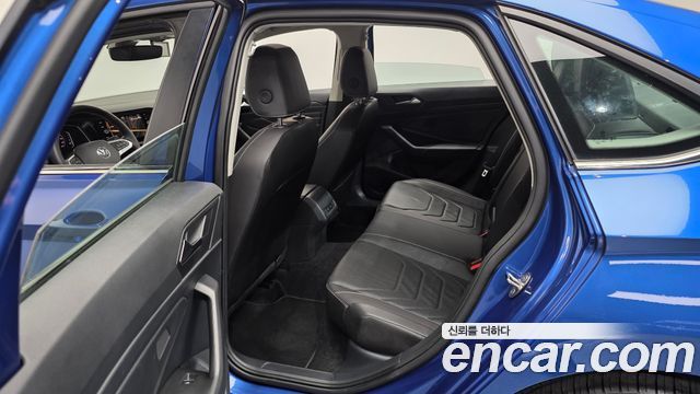 Volkswagen Jetta 2023 — photo 18