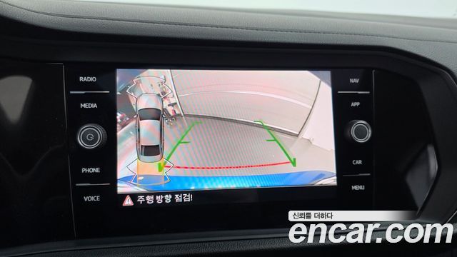 Volkswagen Jetta 2023 — photo 21