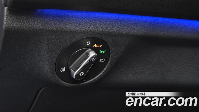 Volkswagen Jetta 2023 — photo 25