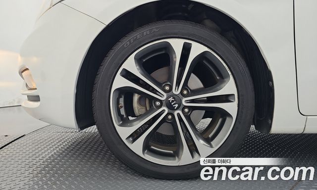 Kia K3 2014 — photo 5