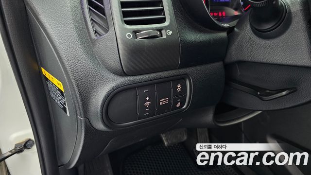 Kia K3 2014 — photo 22