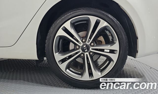Kia K3 2014 — photo 7
