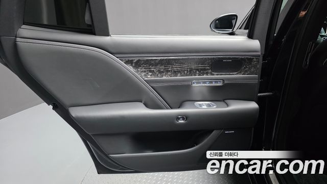 Genesis G90 2022 — photo 15