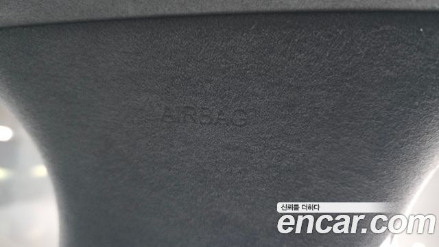 Genesis G90 2022 — photo 37