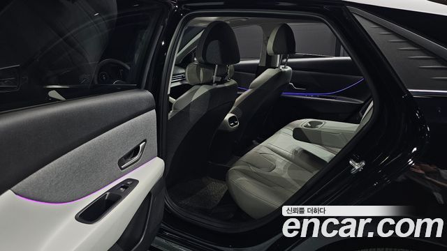 Hyundai AVANTE 2023 — photo 18