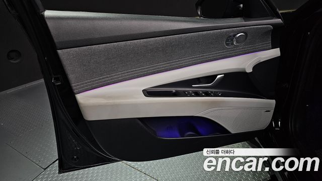 Hyundai AVANTE 2023 — photo 14