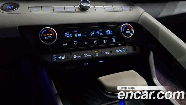 Hyundai AVANTE 2023 — photo 31