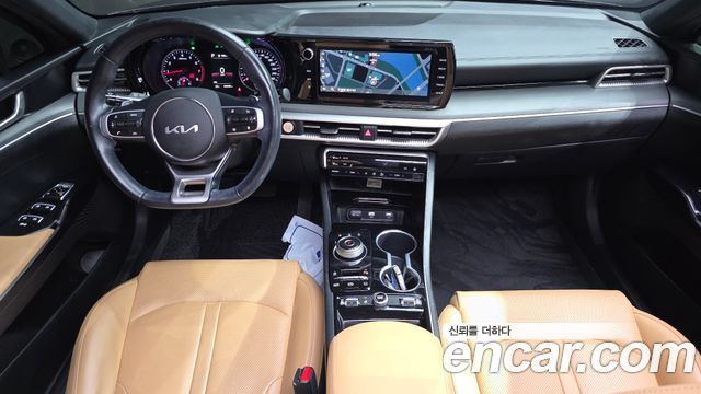 Kia K5 2023 — photo 10