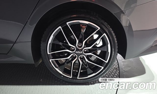 Kia K5 2023 — photo 7