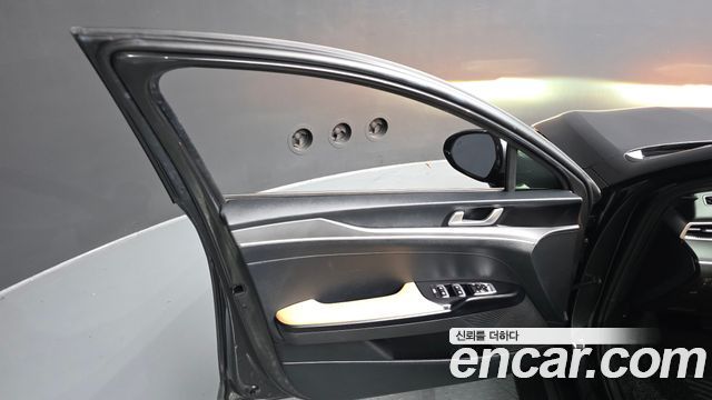 Kia K5 2023 — photo 14
