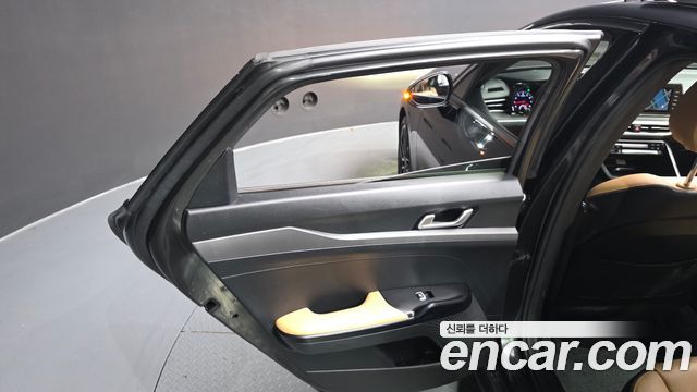Kia K5 2023 — photo 15