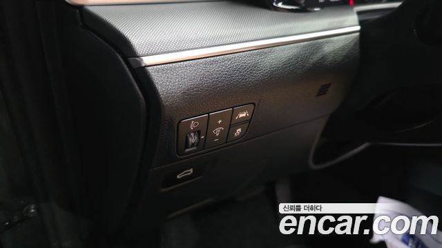 Kia K5 2023 — photo 29