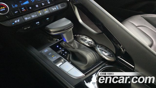 Hyundai AVANTE 2024 — photo 12