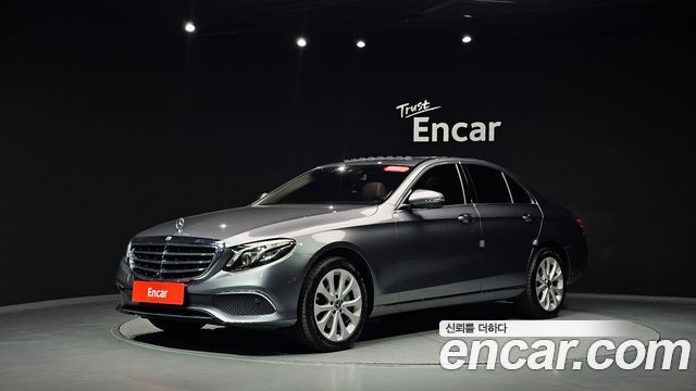 Mercedes-Benz E-Class 2018 — photo 37