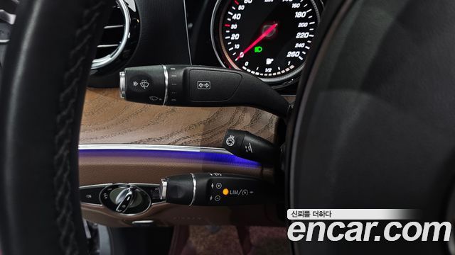 Mercedes-Benz E-Class 2018 — photo 27