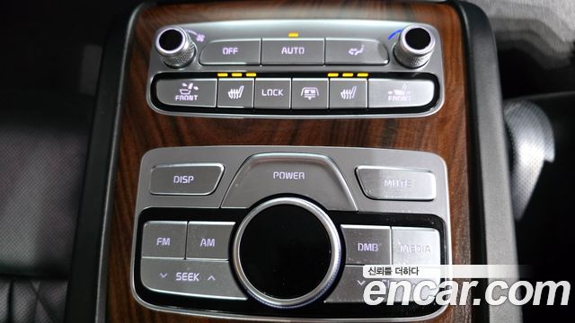 Kia K9 2019 — photo 25