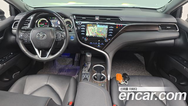 Toyota Camry 2020 — photo 7