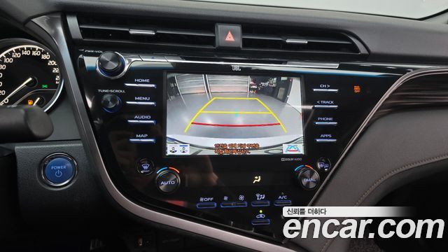 Toyota Camry 2020 — photo 15