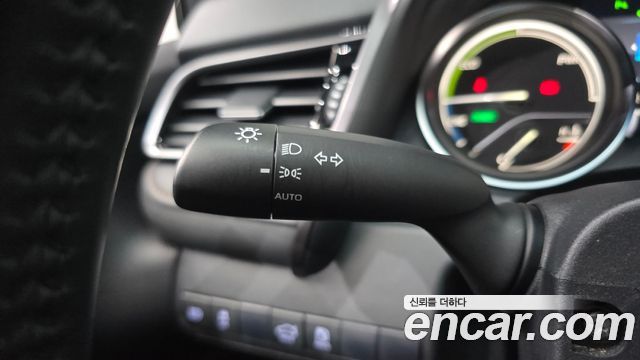 Toyota Camry 2020 — photo 18