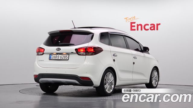Kia Carens 2017 — photo 2