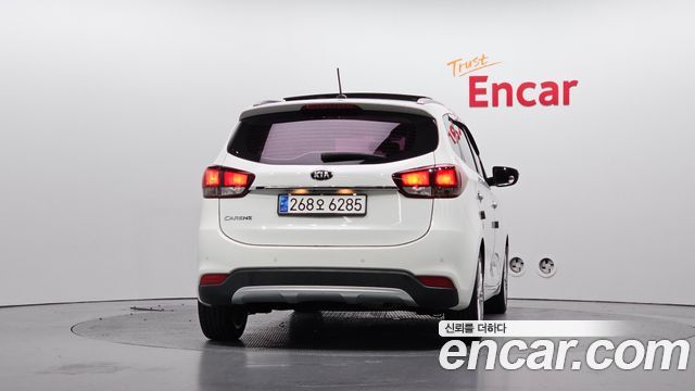 Kia Carens 2017 — photo 4
