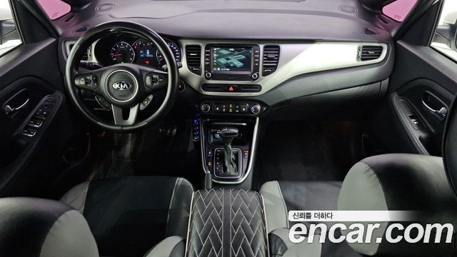 Kia Carens 2017 — photo 7
