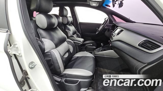 Kia Carens 2017 — photo 11