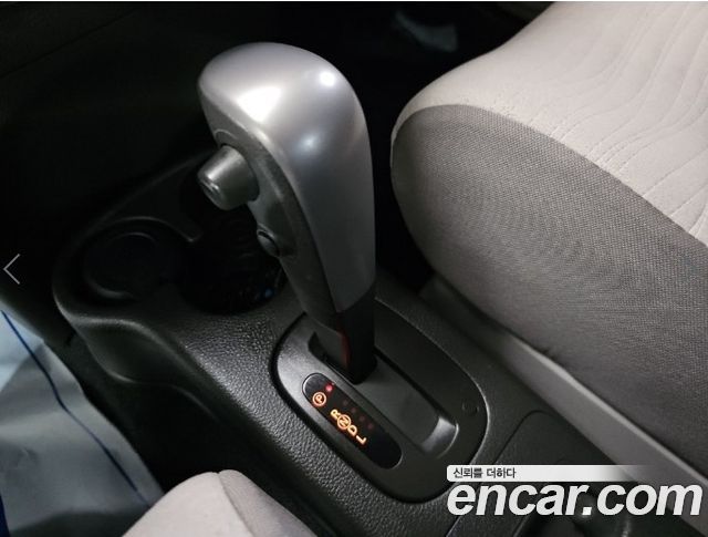 Nissan Cube 2011 — photo 8