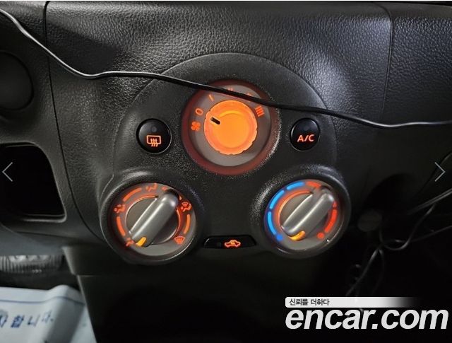 Nissan Cube 2011 — photo 10