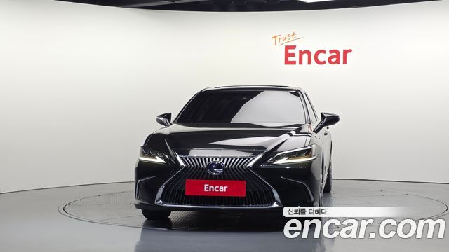 Lexus ES 2021 — photo 3