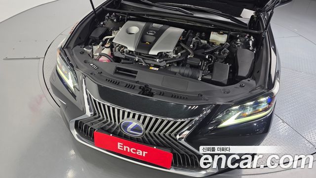 Lexus ES 2021 — photo 6