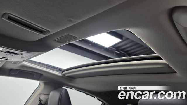 Lexus ES 2021 — photo 18