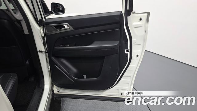 KG Mobility Rexton 2019 — photo 15