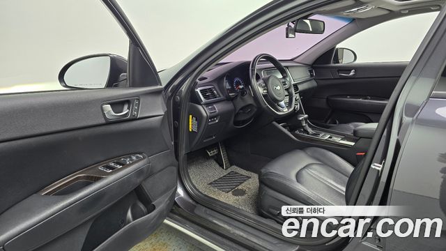 Kia K5 2017 — photo 10