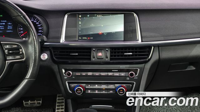 Kia K5 2017 — photo 16