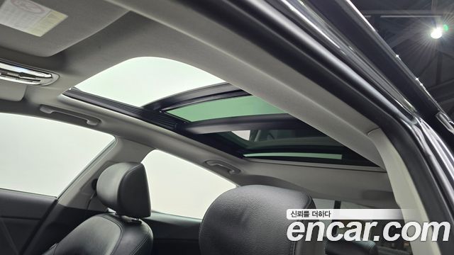 Kia K5 2017 — photo 19