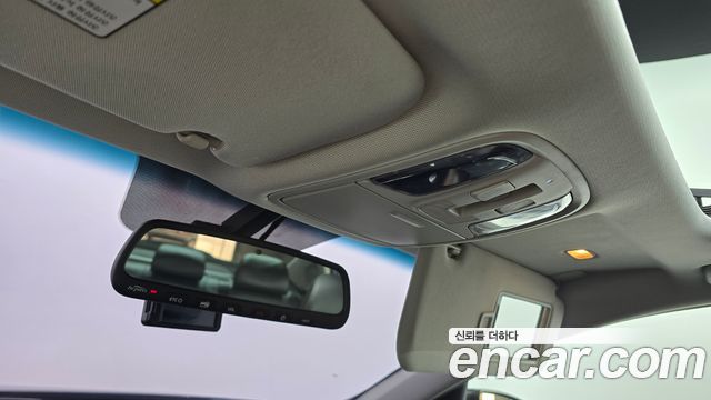 Kia K5 2017 — photo 20