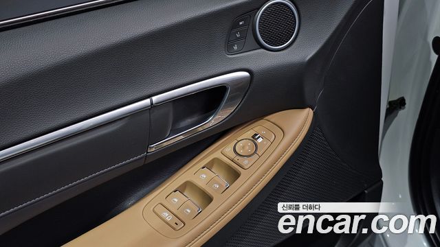 Hyundai Sonata 2023 — photo 25