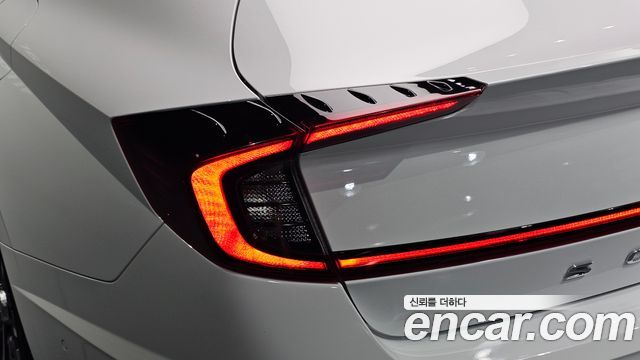 Hyundai Sonata 2023 — photo 9