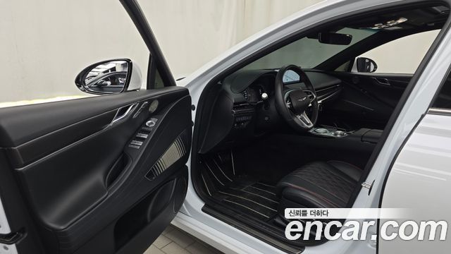 Genesis G80 2022 — photo 13