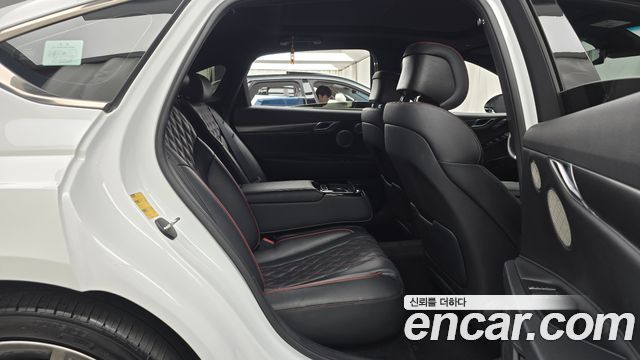 Genesis G80 2022 — photo 17