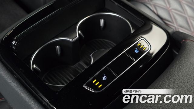 Genesis G80 2022 — photo 21